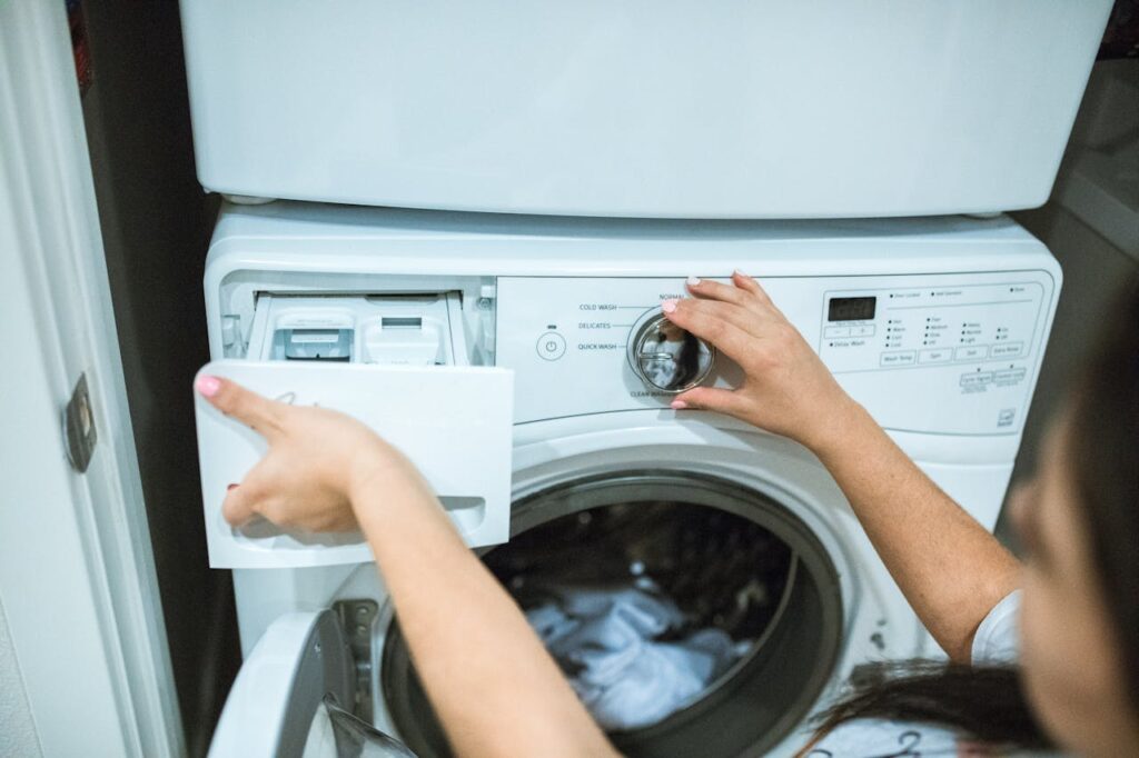 hoe zet je een wasmachine aan